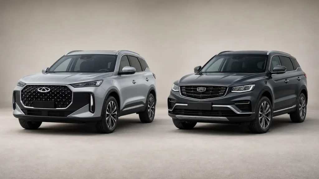 Chery Tiggo 7L и Belgee X70 рядом на светлом студийном фоне