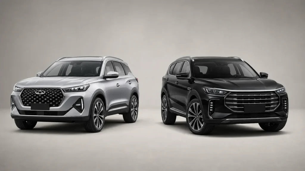 Chery Tiggo 7L и Jetour X70 Plus рядом на светлом студийном фоне