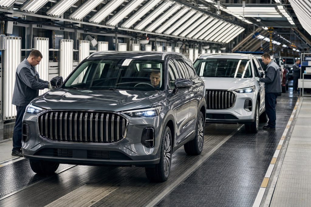 Редакционная иллюстрация к новости «Калужские Chery Tiggo 9 появились в продаже с российским VIN»