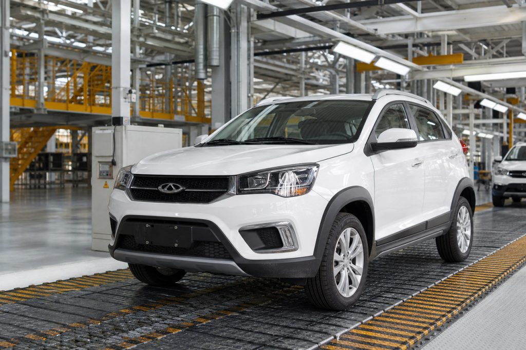 Редакционная иллюстрация к новости «Chery Tiggo 2 выбрали первой моделью нового завода Astana Motors»