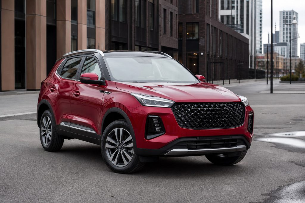 Редакционная иллюстрация к новости «Обновлённый Chery Tiggo 4 оценили минимум в 2,33 млн рублей»