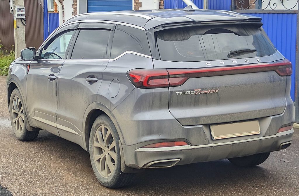 Серый Chery Tiggo 7 Pro Max, вид сзади